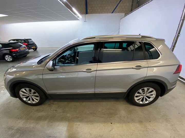 Photo 9 VIN: WVGZZZ5NZJW880506 - VOLKSWAGEN TIGUAN 