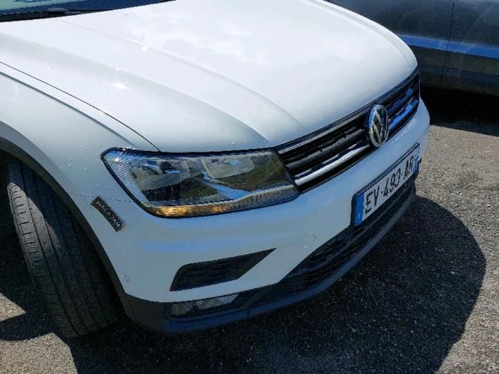 Photo 19 VIN: WVGZZZ5NZJW880751 - VOLKSWAGEN TIGUAN 