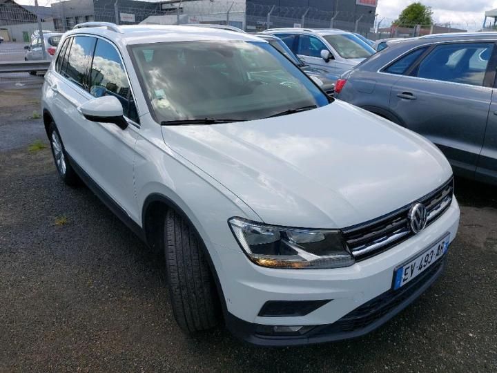 Photo 5 VIN: WVGZZZ5NZJW880751 - VOLKSWAGEN TIGUAN 