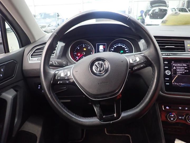 Photo 10 VIN: WVGZZZ5NZJW881741 - VOLKSWAGEN TIGUAN 