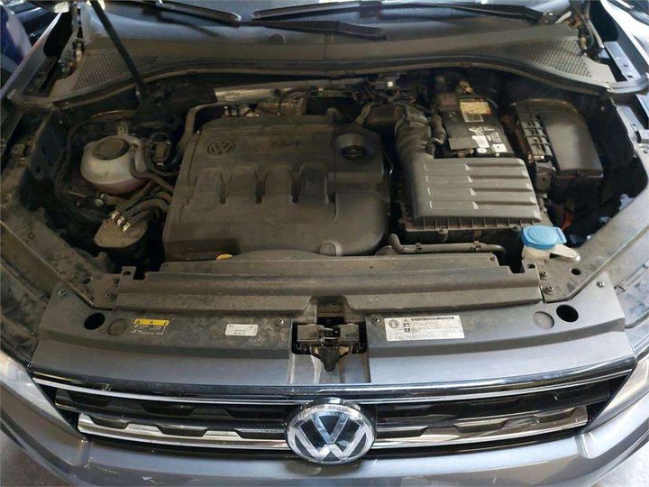 Photo 27 VIN: WVGZZZ5NZJW882768 - VOLKSWAGEN TIGUAN 