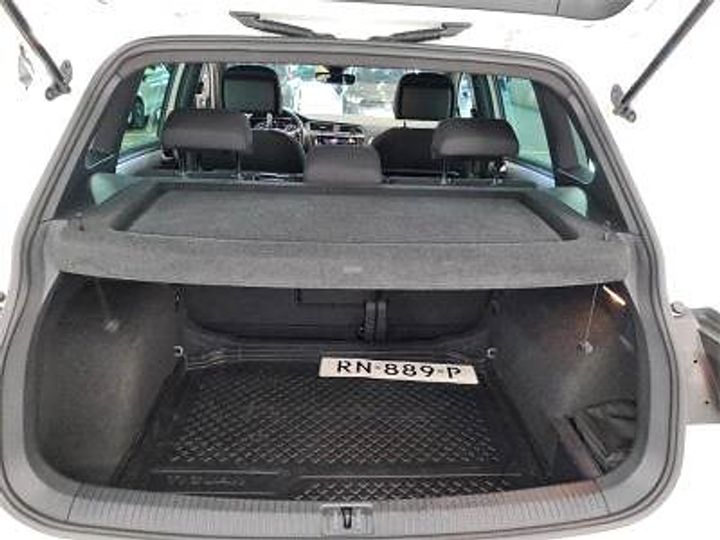 Photo 11 VIN: WVGZZZ5NZJW884566 - VOLKSWAGEN TIGUAN 