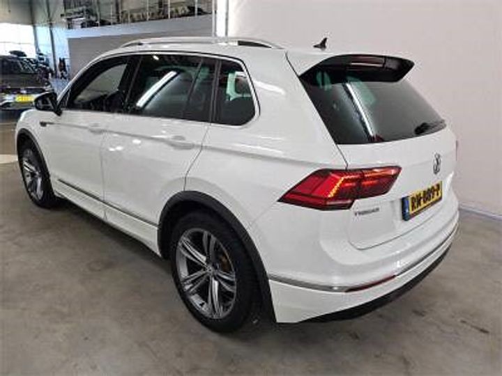 Photo 2 VIN: WVGZZZ5NZJW884566 - VOLKSWAGEN TIGUAN 