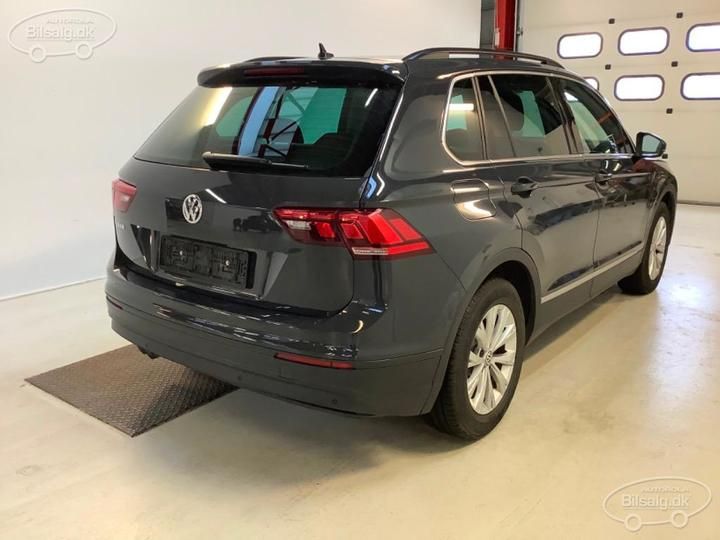 Photo 4 VIN: WVGZZZ5NZJW885139 - VOLKSWAGEN TIGUAN SUV 