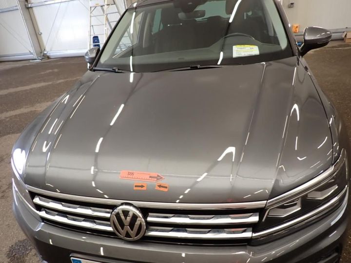 Photo 17 VIN: WVGZZZ5NZJW887999 - VOLKSWAGEN TIGUAN 