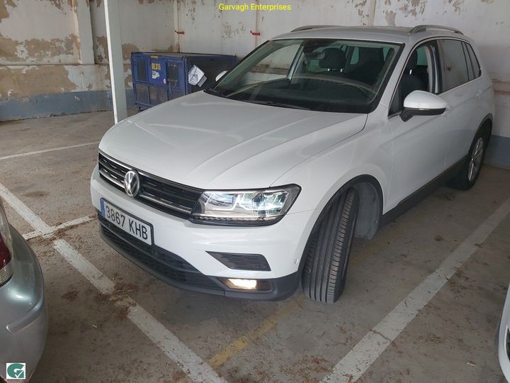 Photo 12 VIN: WVGZZZ5NZJW888272 - VOLKSWAGEN TIGUAN 