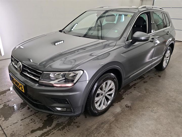 Photo 1 VIN: WVGZZZ5NZJW890046 - VOLKSWAGEN TIGUAN 