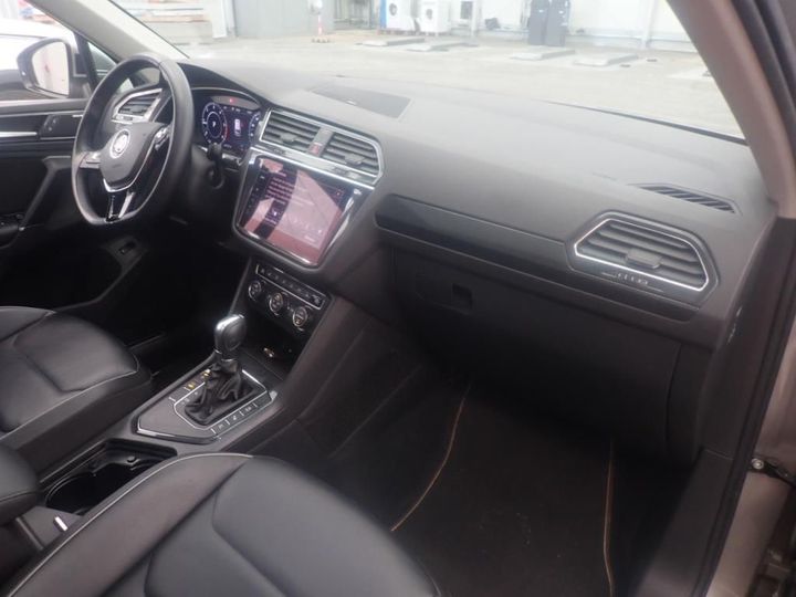 Photo 19 VIN: WVGZZZ5NZJW890804 - VOLKSWAGEN TIGUAN 