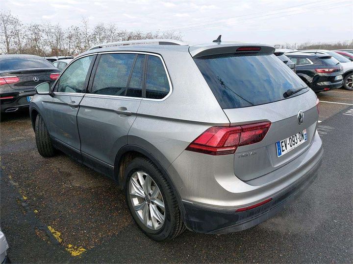 Photo 2 VIN: WVGZZZ5NZJW898954 - VOLKSWAGEN TIGUAN 