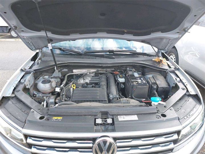 Photo 27 VIN: WVGZZZ5NZJW898954 - VOLKSWAGEN TIGUAN 