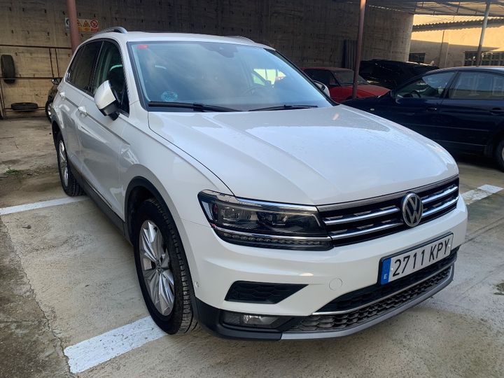 Photo 4 VIN: WVGZZZ5NZJW899413 - VOLKSWAGEN TIGUAN 