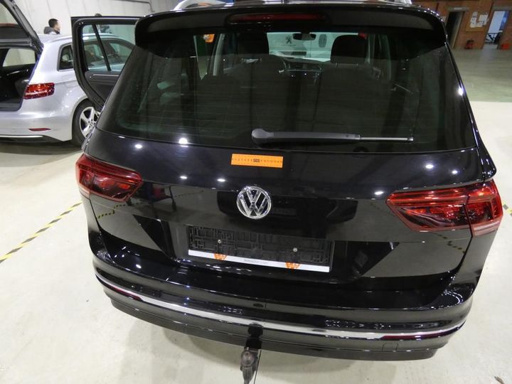 Photo 19 VIN: WVGZZZ5NZJW910869 - VOLKSWAGEN TIGUAN 