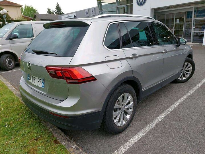 Photo 3 VIN: WVGZZZ5NZJW911610 - VOLKSWAGEN TIGUAN 