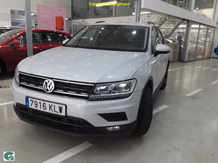 Photo 1 VIN: WVGZZZ5NZJW919985 - VOLKSWAGEN TIGUAN 