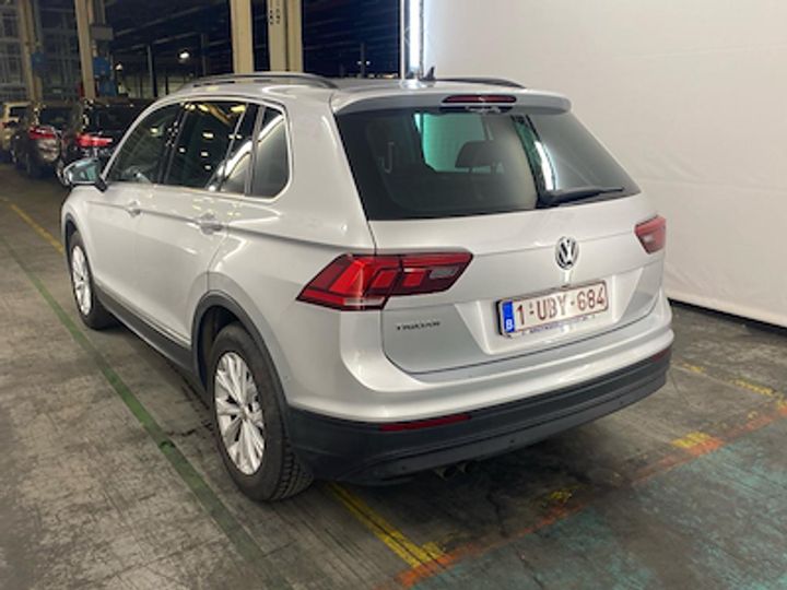 Photo 2 VIN: WVGZZZ5NZJW922231 - VOLKSWAGEN TIGUAN 