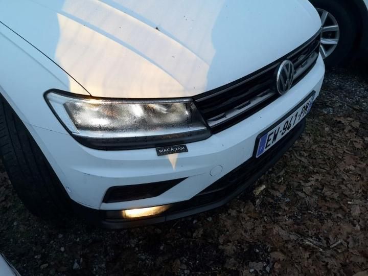 Photo 13 VIN: WVGZZZ5NZJW929959 - VOLKSWAGEN TIGUAN 