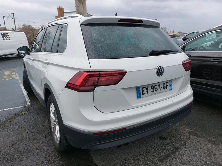 Photo 3 VIN: WVGZZZ5NZJW931662 - VOLKSWAGEN TIGUAN 