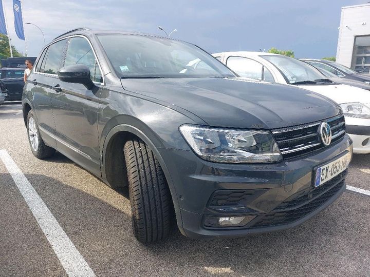 Photo 2 VIN: WVGZZZ5NZJW939826 - VOLKSWAGEN TIGUAN 