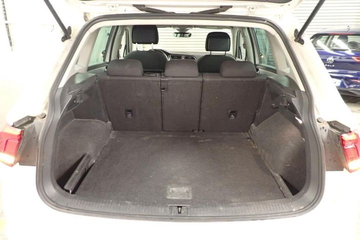 Photo 3 VIN: WVGZZZ5NZJW942329 - VOLKSWAGEN TIGUAN 