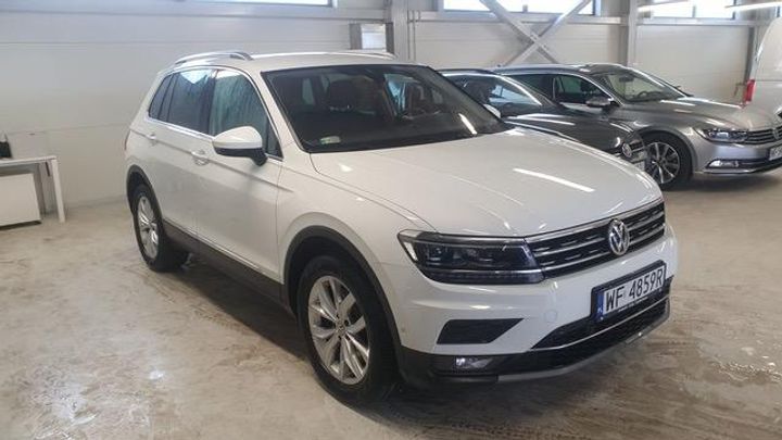 Photo 1 VIN: WVGZZZ5NZJW942929 - VOLKSWAGEN TIGUAN ESTATE 