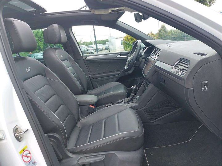 Photo 5 VIN: WVGZZZ5NZJW944492 - VOLKSWAGEN TIGUAN 