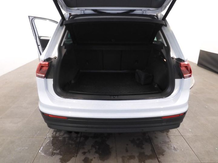 Photo 6 VIN: WVGZZZ5NZJW945593 - VOLKSWAGEN TIGUAN 