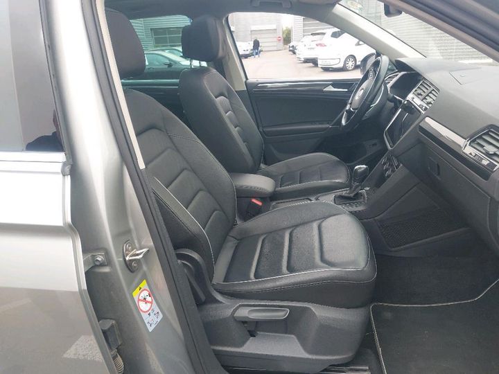 Photo 15 VIN: WVGZZZ5NZJW951573 - VOLKSWAGEN TIGUAN 