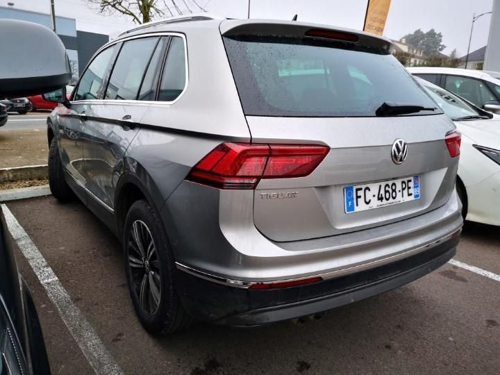 Photo 28 VIN: WVGZZZ5NZJW952947 - VOLKSWAGEN TIGUAN 