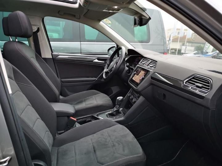 Photo 3 VIN: WVGZZZ5NZJW952947 - VOLKSWAGEN TIGUAN 