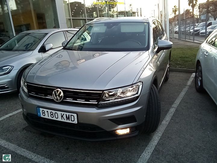 Photo 1 VIN: WVGZZZ5NZJW954607 - VOLKSWAGEN TIGUAN 