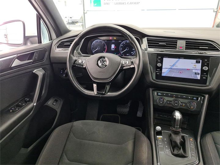 Photo 12 VIN: WVGZZZ5NZJW954973 - VOLKSWAGEN TIGUAN 