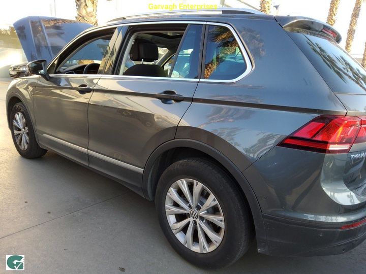 Photo 19 VIN: WVGZZZ5NZJW956213 - VOLKSWAGEN TIGUAN 