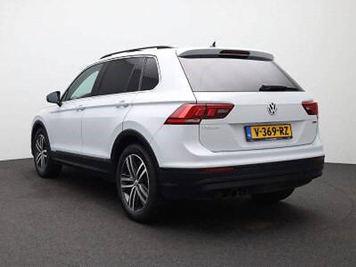 Photo 2 VIN: WVGZZZ5NZJW961151 - VOLKSWAGEN TIGUAN 