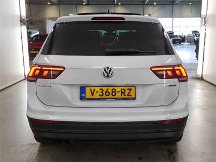 Photo 3 VIN: WVGZZZ5NZJW961608 - VOLKSWAGEN TIGUAN 