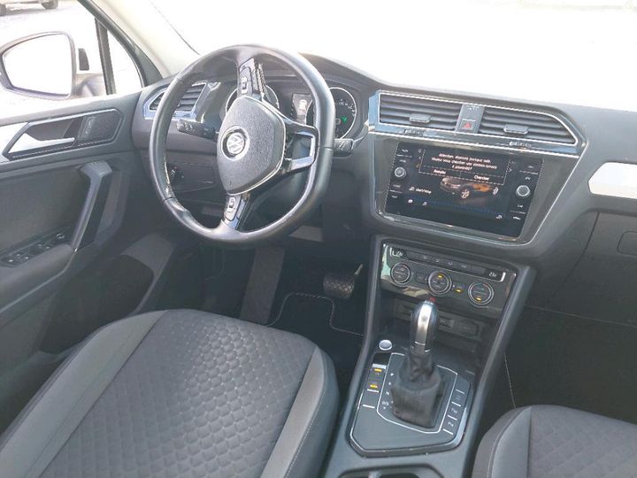 Photo 4 VIN: WVGZZZ5NZJW965815 - VOLKSWAGEN TIGUAN 