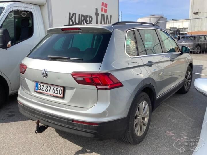 Photo 4 VIN: WVGZZZ5NZJW970433 - VOLKSWAGEN TIGUAN SUV 