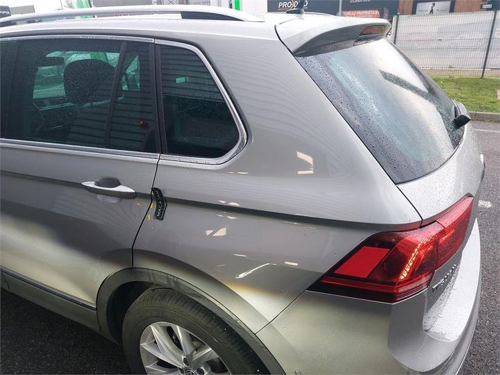 Photo 11 VIN: WVGZZZ5NZJW971135 - VOLKSWAGEN TIGUAN 