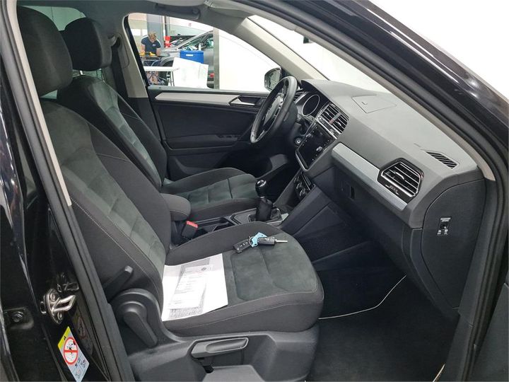 Photo 3 VIN: WVGZZZ5NZJW971762 - VOLKSWAGEN TIGUAN 