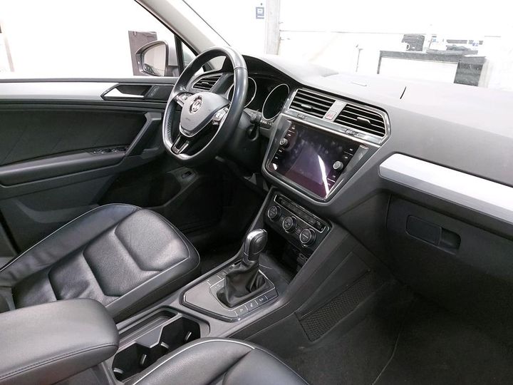 Photo 2 VIN: WVGZZZ5NZJW975216 - VW TIGUAN 