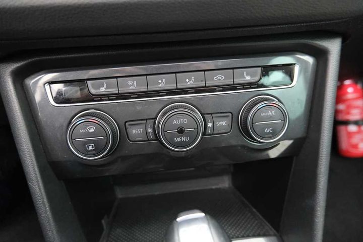 Photo 19 VIN: WVGZZZ5NZJW975713 - VOLKSWAGEN TIGUAN &#3916 