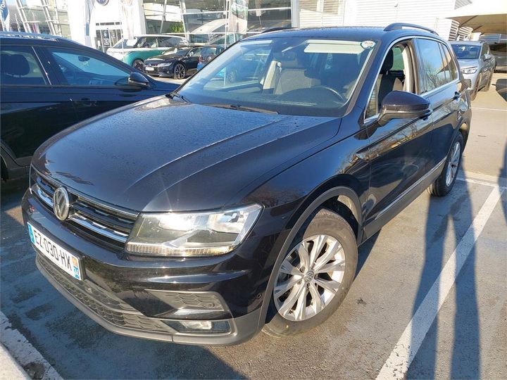 Photo 1 VIN: WVGZZZ5NZJW977867 - VOLKSWAGEN TIGUAN 