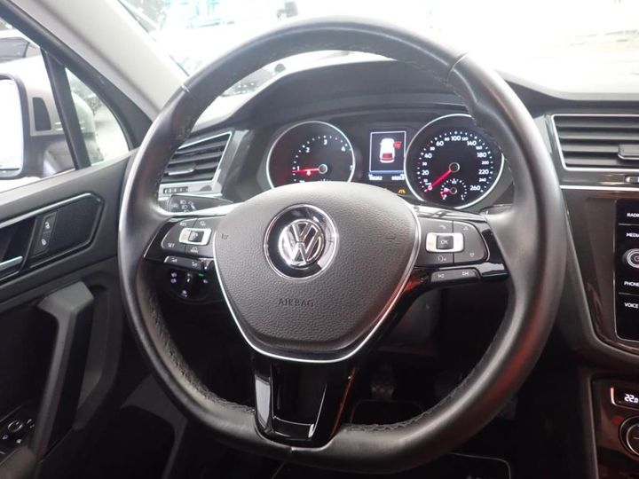 Photo 11 VIN: WVGZZZ5NZJW979109 - VOLKSWAGEN TIGUAN 