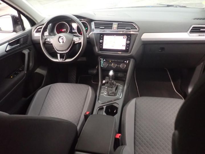 Photo 6 VIN: WVGZZZ5NZJW979134 - VOLKSWAGEN TIGUAN 