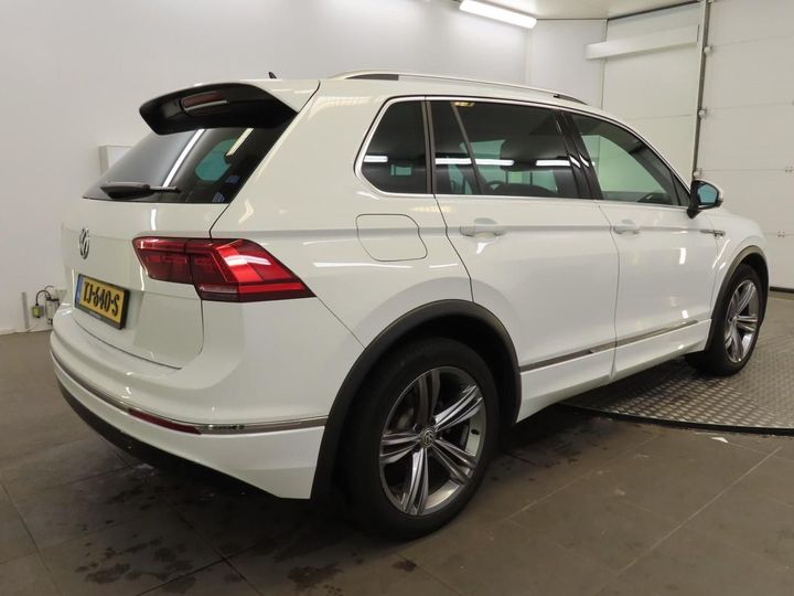 Photo 2 VIN: WVGZZZ5NZJW986781 - VOLKSWAGEN TIGUAN 