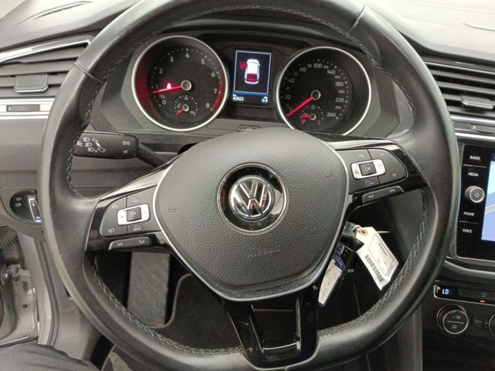 Photo 21 VIN: WVGZZZ5NZJW989946 - VW TIGUAN '16 