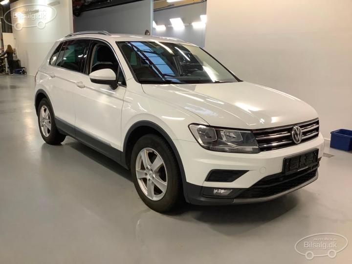 Photo 3 VIN: WVGZZZ5NZKW308117 - VOLKSWAGEN TIGUAN ESTATE 