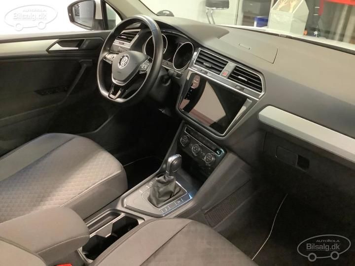 Photo 9 VIN: WVGZZZ5NZKW308117 - VOLKSWAGEN TIGUAN ESTATE 