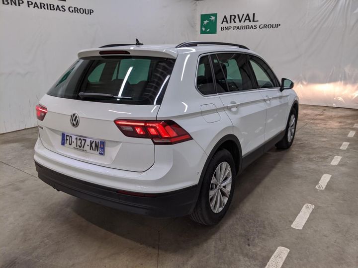 Photo 3 VIN: WVGZZZ5NZKW310934 - VOLKSWAGEN TIGUAN 