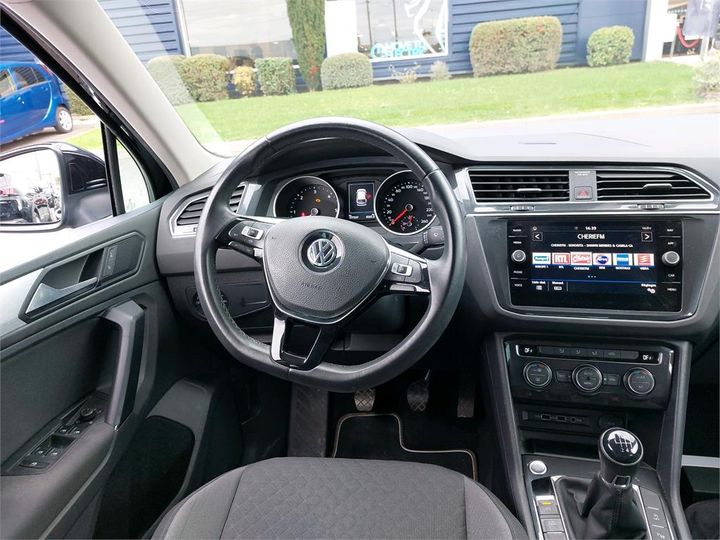 Photo 5 VIN: WVGZZZ5NZKW322646 - VOLKSWAGEN TIGUAN 