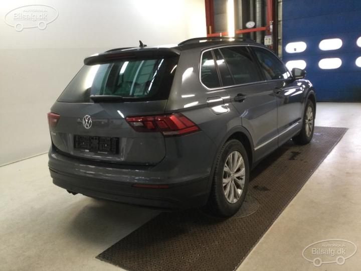 Photo 24 VIN: WVGZZZ5NZKW324091 - VOLKSWAGEN TIGUAN SUV 